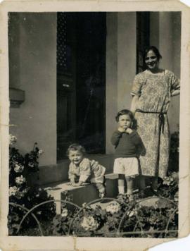 Anna Chiappe con sus hijos Sandro y Sigfrido