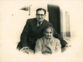Reproducción fotográfica de Amalia La Chira Vallejos y Julio César Mariátegui