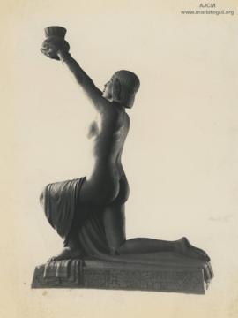 Reproducción fotográfica de una escultura de J. Huapaya F.